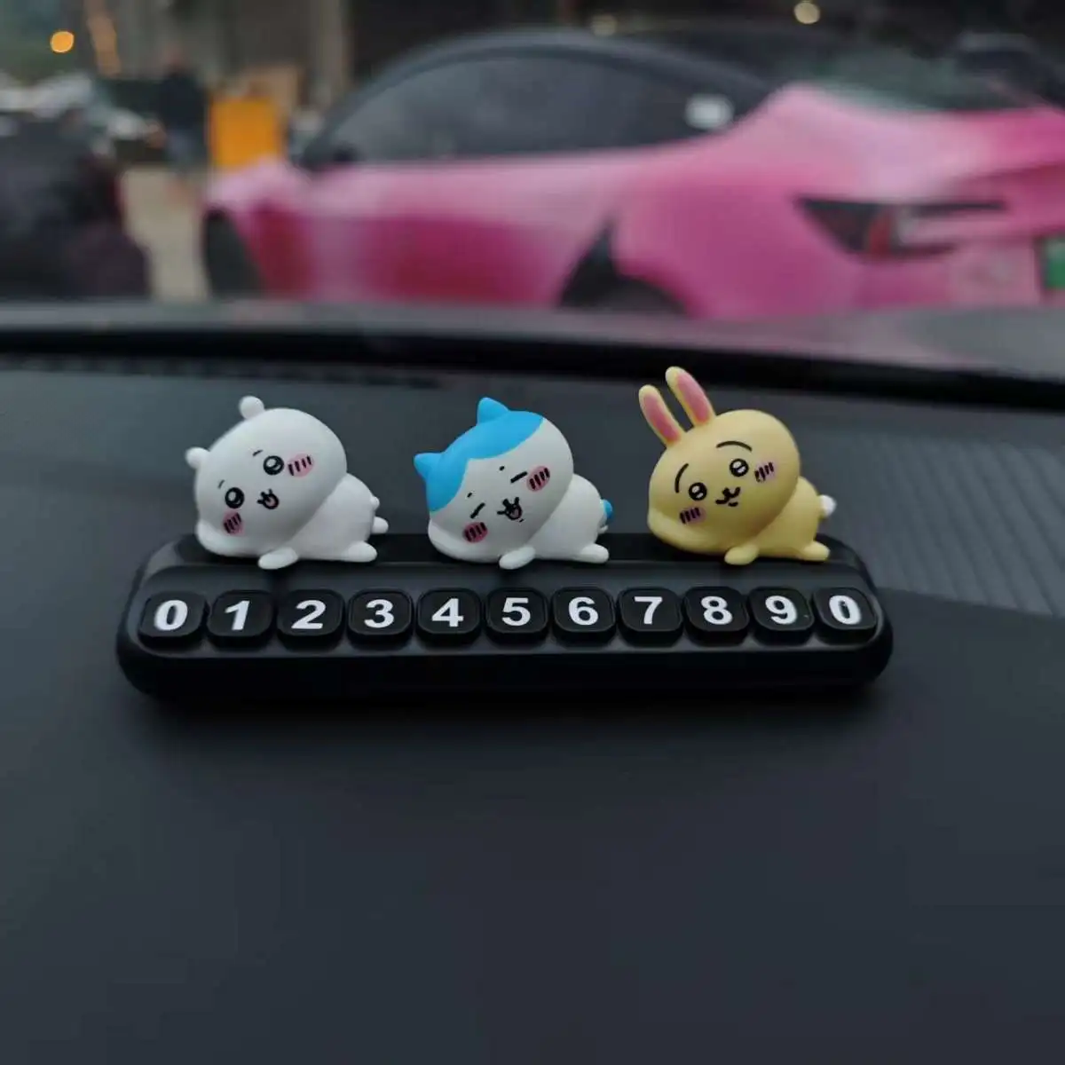 Car Accessories Japanese - Chiikawa Temporäre Parknummer-Plakette Usagi Moving Auto-Handyhalterung